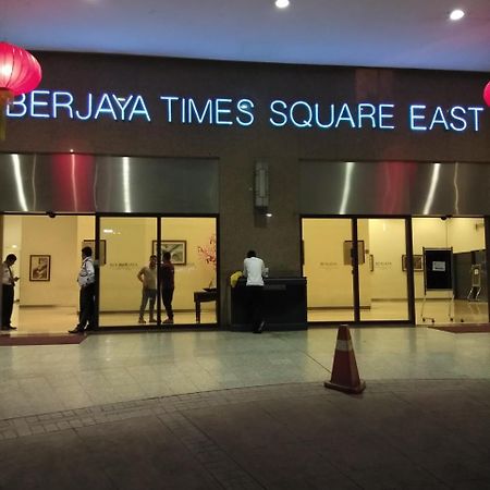 Апартаменты Imbi Private Unite At Times Square Куала-Лумпур Экстерьер фото